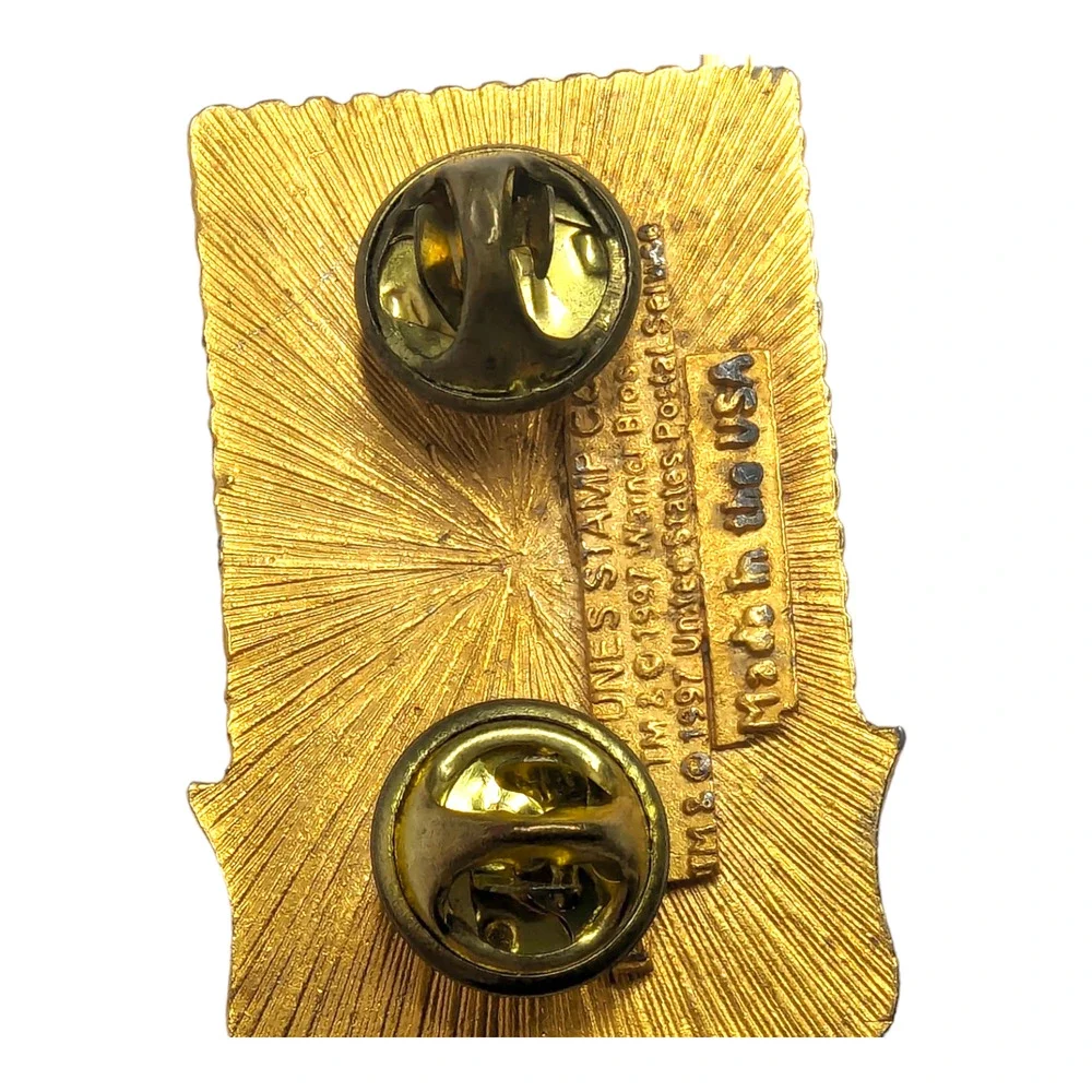 Lot of 3 90s Bugs Bunny USA Gold Tone Metal Enamel Stamp Keychains &‎ Brooch Pin